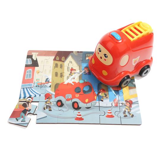 TOP BRIGHT Dřevěné puzzle s hračkou: Hasičské auto 24 dílků